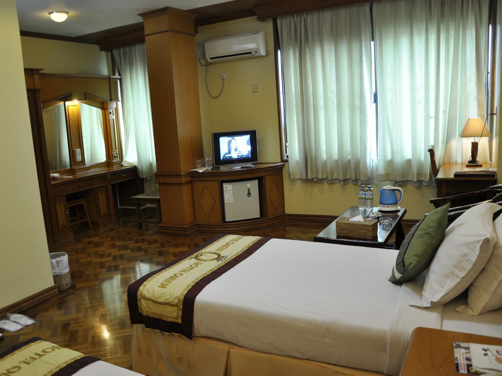 Hotel Queen Mandalay Exteriör bild