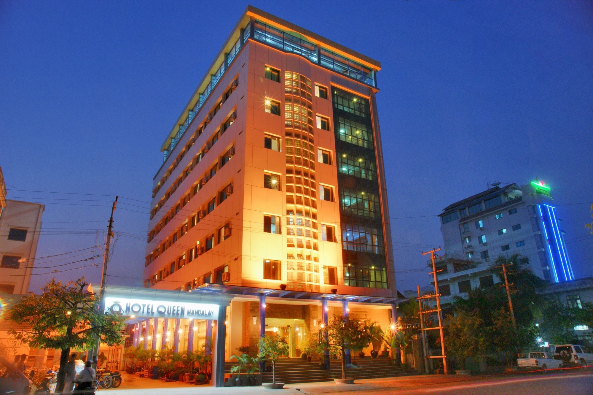 Hotel Queen Mandalay Exteriör bild